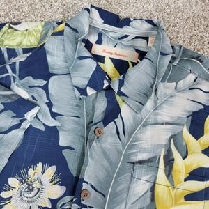 Tommy Bahama Mens Large Multicolor AOP Floral Hawaiian Short Sleeve 100% Silk